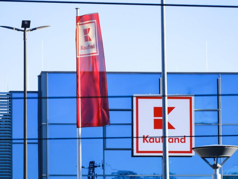 Kaufland-Kunden flippen bei diesem Video völlig aus.