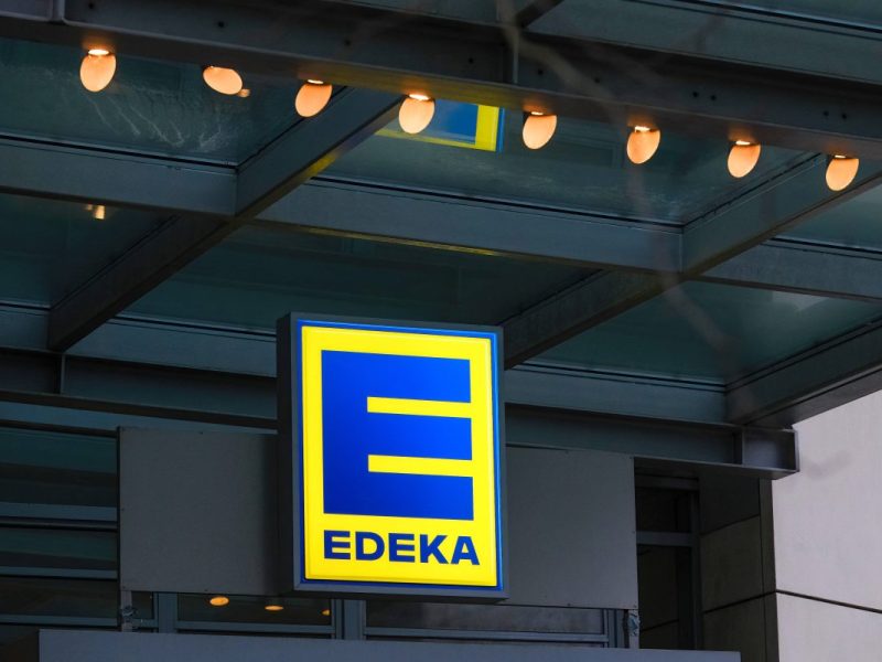 Edeka-Kunden planen Großeinkauf – an der Kasse trifft sie der Schlag