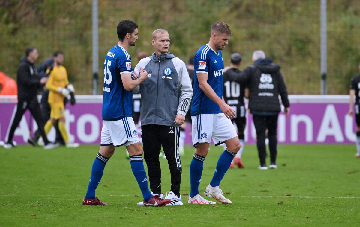 Nach dem Sieg in Braunschweig hat sich die Stimmung bei S04 wieder etwas beruhigt. Doch schon bald kÃ¶nnte eine neuer Konfliktherd entstehen.