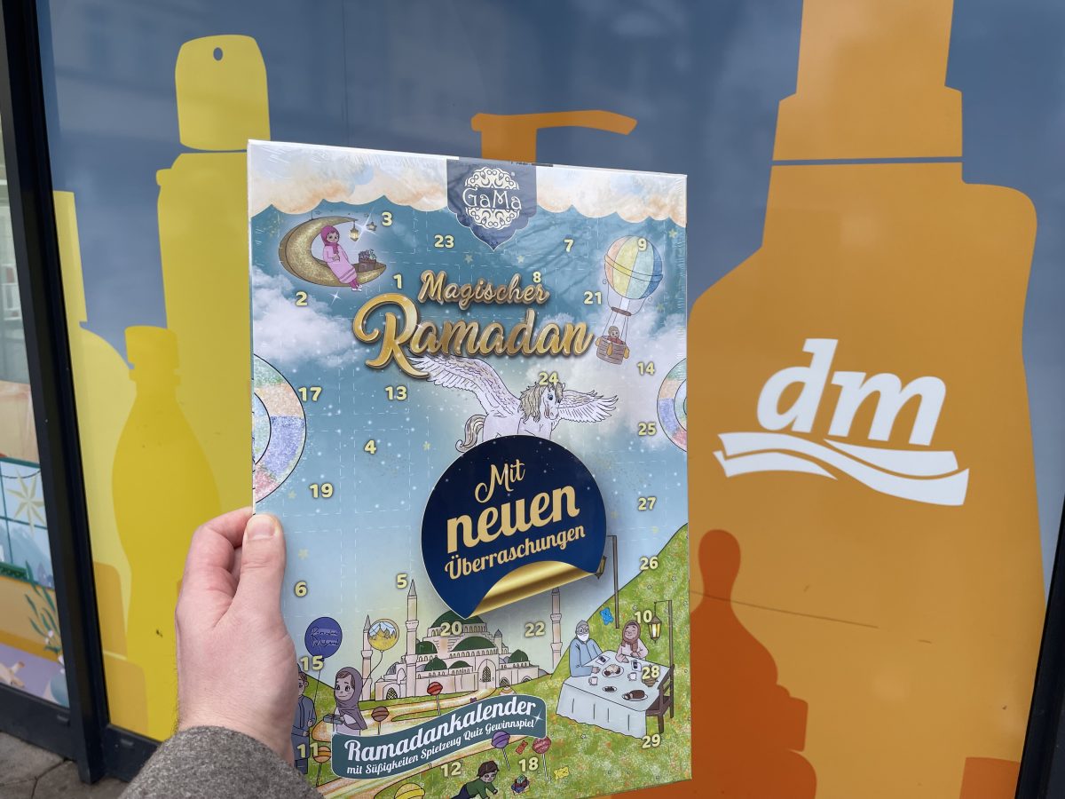 Der Ramadan-Kalender wird bei dm angeboten.