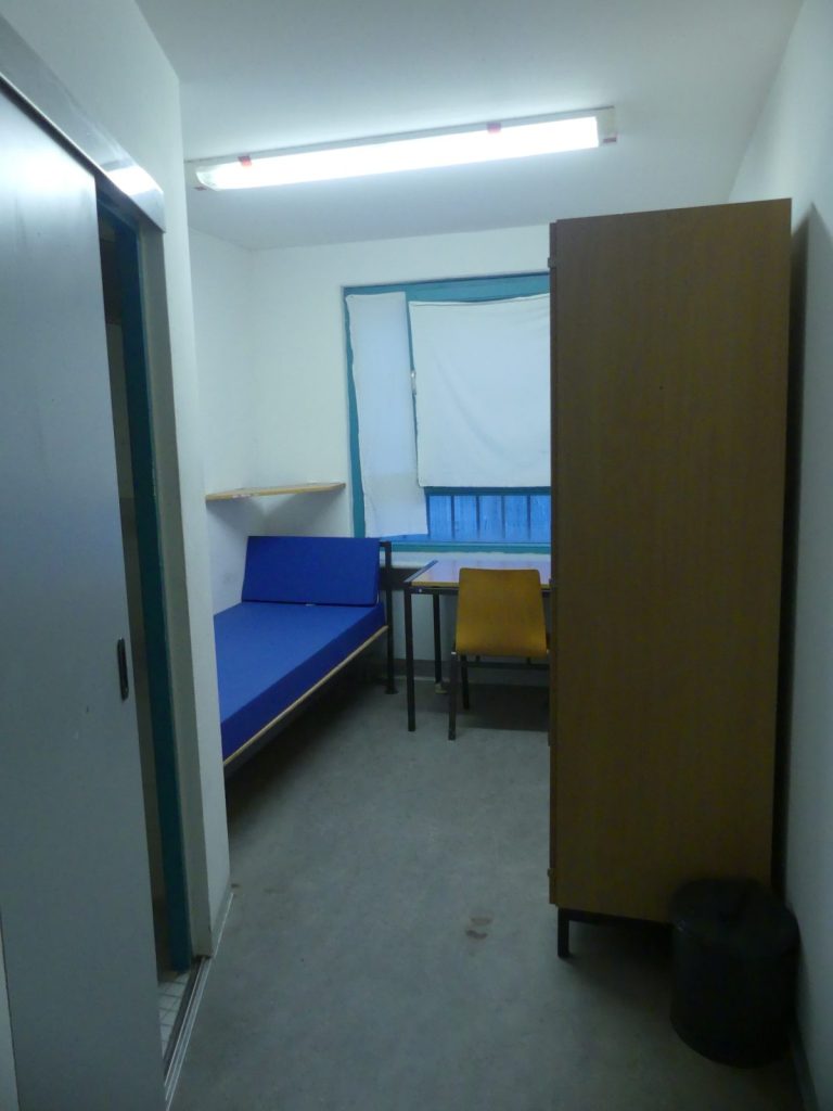 Ein Einzelhaftraum in der JVA-Gelsenkirchen.