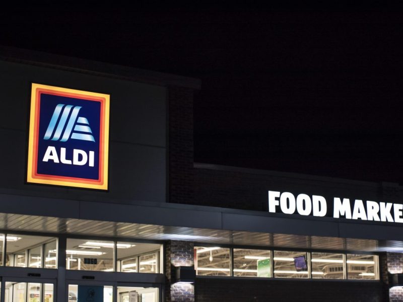 Als ein US-Amerikaner betritt zum erste Mal eine Aldi-Filiale betrat, flippte er aus.
