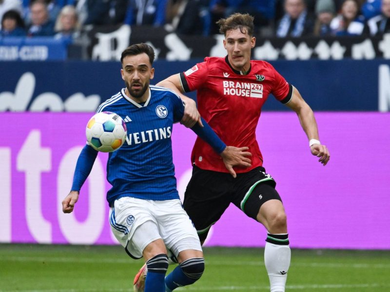 FC Schalke 04: Das Gastspiel in Hannover findet vor ausverkaufter Kulisse statt.