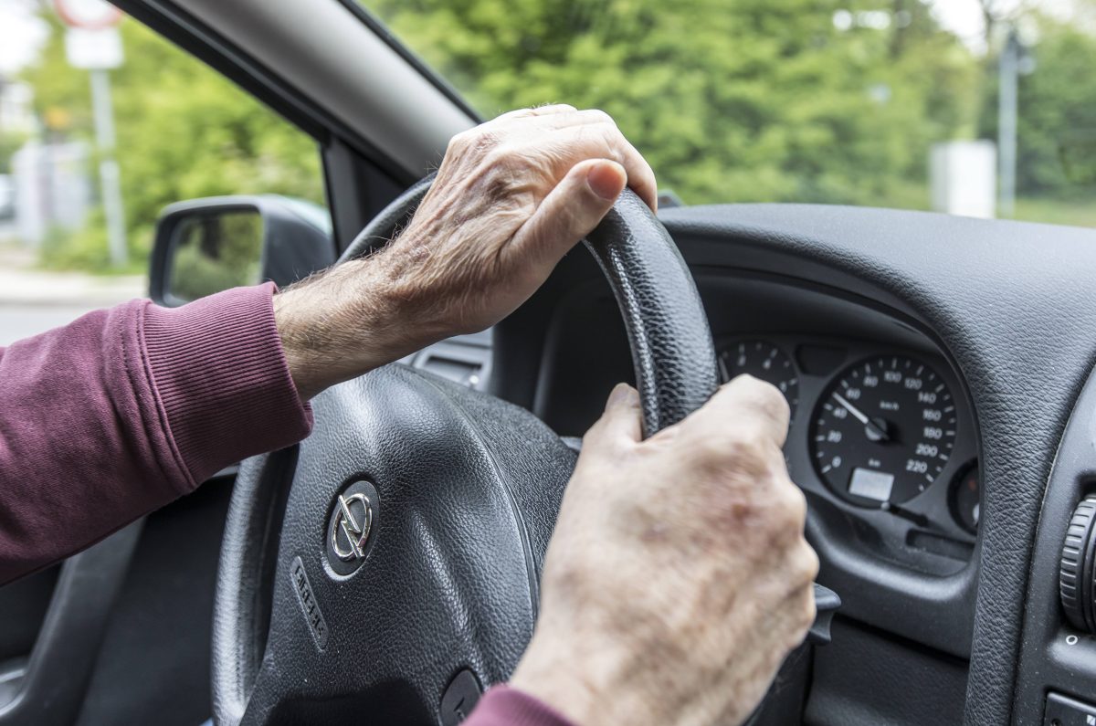 Führerschein-Tests für Rentner werden in der Politik hitzig diskutiert. Wie sieht die Bevölkerung das?