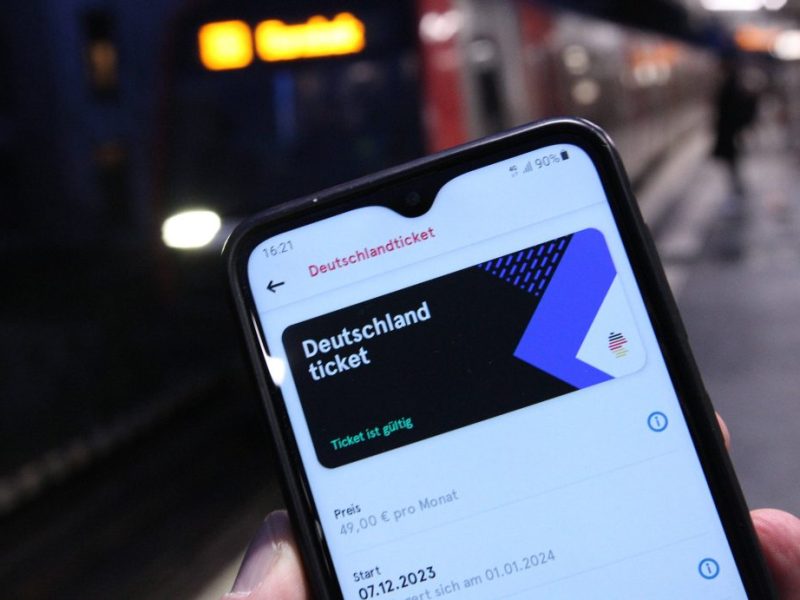 Deutschlandticket gibts für SIE bald umsonst.