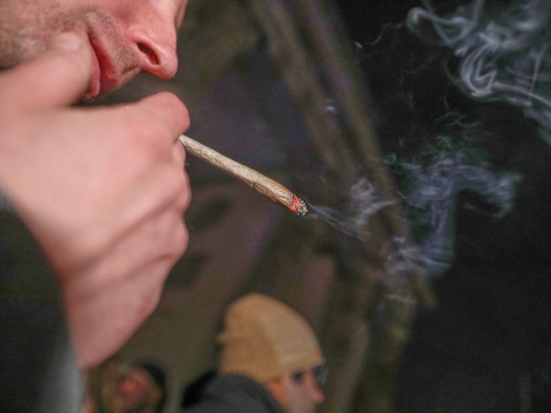 Das Cannabis-Gesetz ist da und Du weißt nicht, was Du alles darfst? Diese Fragen beantworten wir Dir.