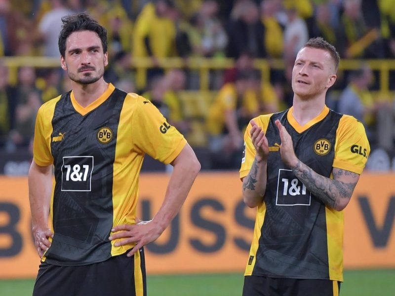 Borussia Dortmund: Marco Reus (r.) und Mats Hummels schauen enttäuscht.