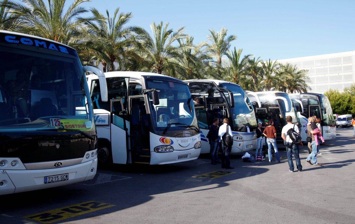 Böse Überraschung folgen manchmal, wenn man mit dem Reisebus in den Urlaub fährt.