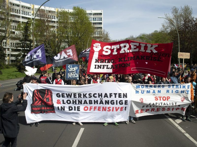 1. Mai: Brisanter Fund in Berlin.