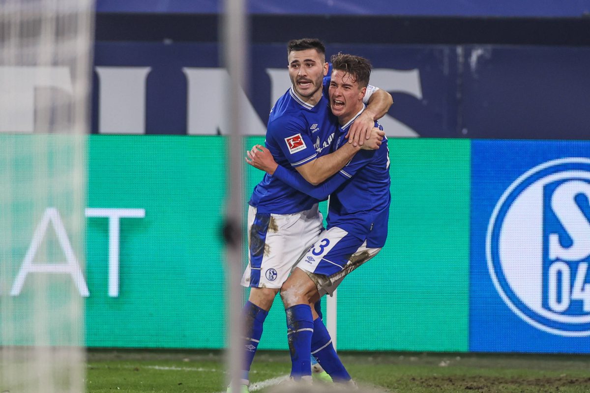 Sein Kapitel beim FC Schalke 04 endete hÃ¶chst tragisch. Nun ist ein Ex-Schalke-Profi nach einem historischen Sieg im siebten FuÃŸballhimmel.