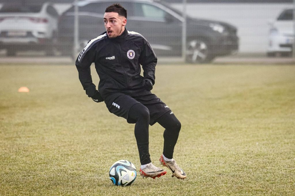 Hannover 96 statt Schalke 04: Sinan Karweina zieht es wohl nach Niedersachsen.