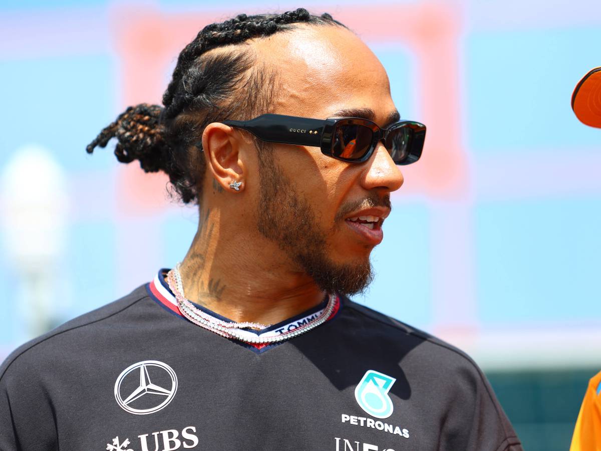 In der Formel 1 hat Lewis Hamilton jede Menge Probleme.