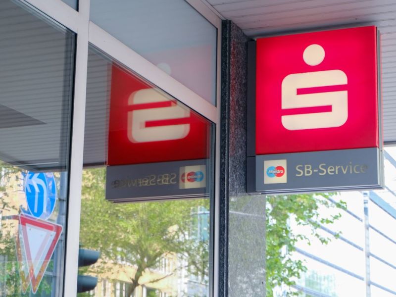 Kunden der Sparkasse müssen sich auf Umstellungen gefasst machen.