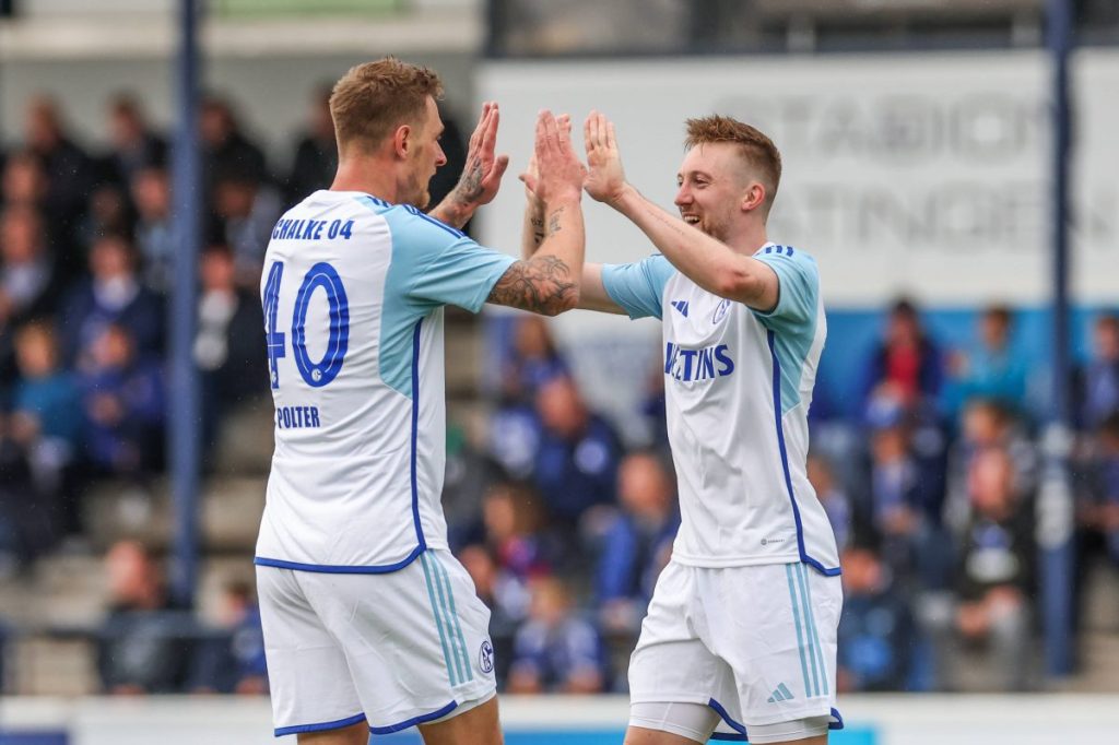 Bleiben sie nun doch bei Königsblau? Sebastian polter und Tobias Mohr können sich Chancen auf einen Kaderplatz gegen Braunschweig machen. 