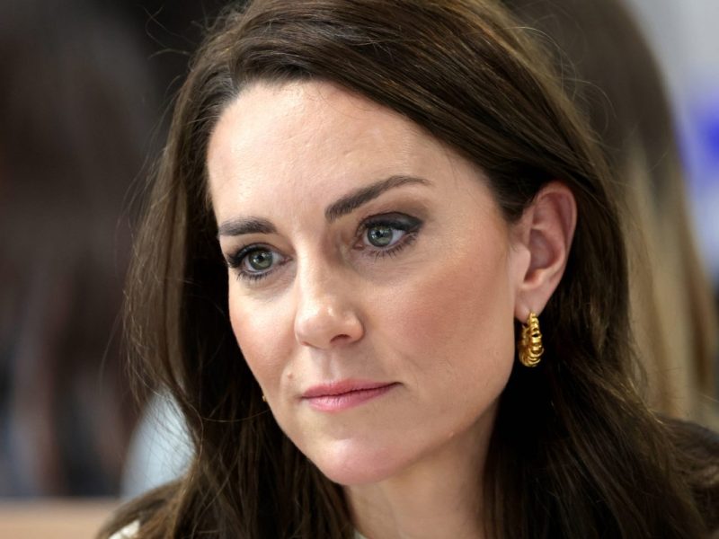 Kate Middleton und Prinz William zeigen sich erschüttert über die brutale Messerattacke in Southport, England. Sie finden deutliche Worte.