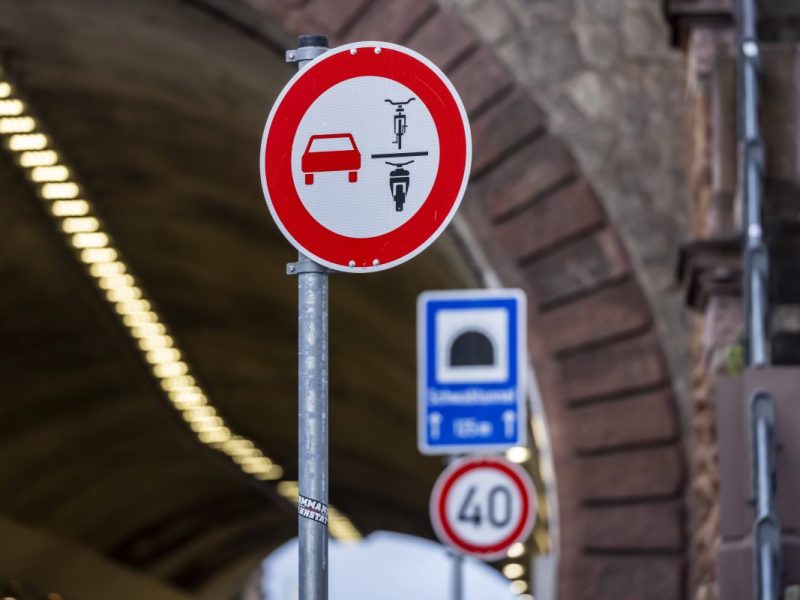 Unbekanntes Verkehrsschilder