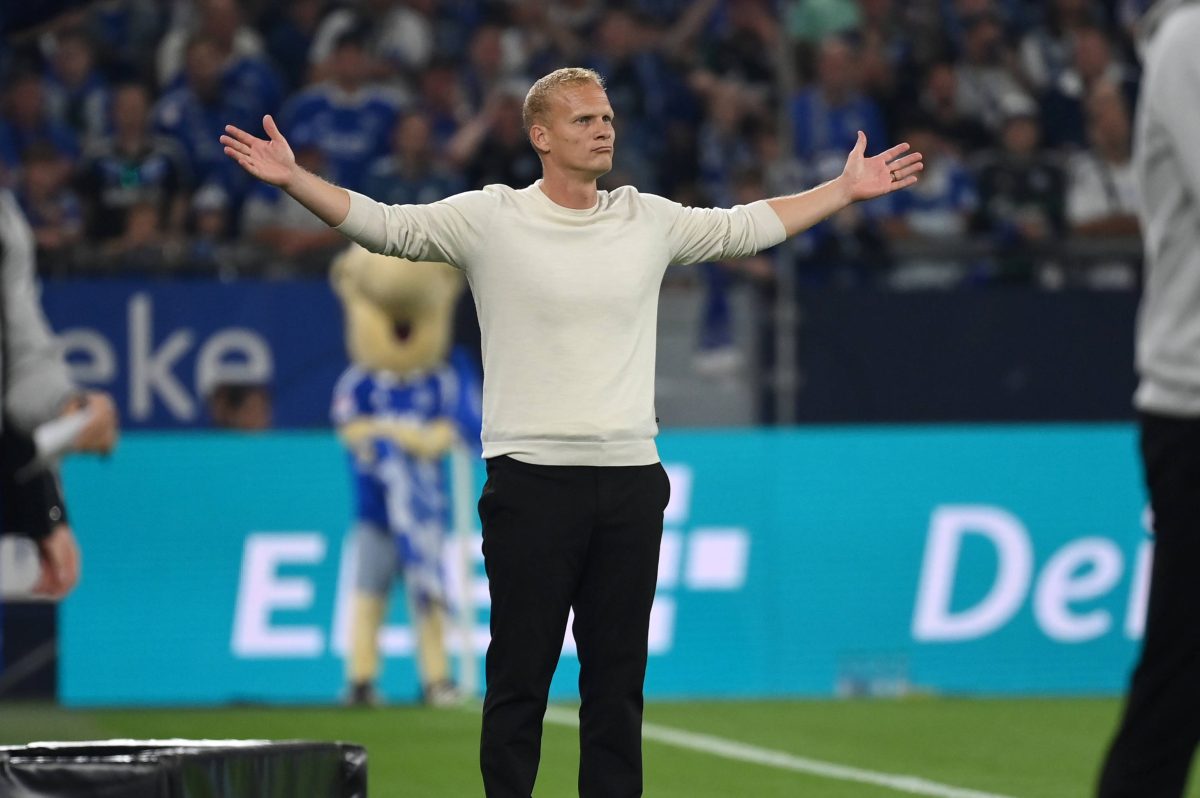 Karel Geraerts ist nicht länger Trainer des FC Schalke 04! Der Belgier muss nach dem 3:5 gegen Darmstadt gehen. Die Fans haben eine klare Meinung.