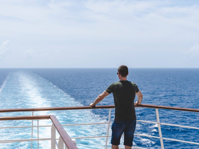 Kreuzfahrt: Passagier ist allein und erlebt DAS.