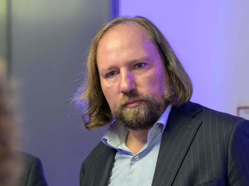 Auf dem Grünen-Parteitag sprach unsere Redaktion mit Anton Hofreiter.
