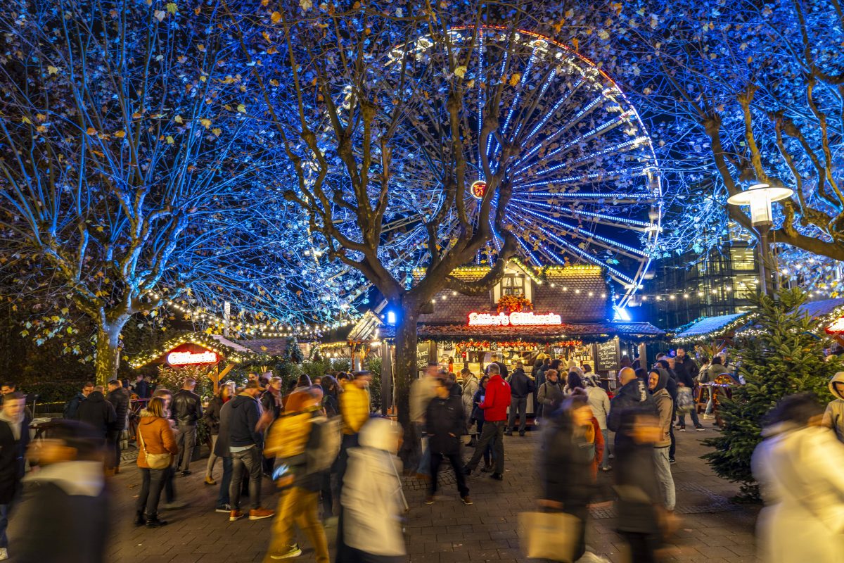 Lichterrad auf dem Weihnachtsmarkt Essen