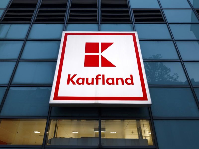 Kaufland beschenkt seine Mitarbeiter zu Weihnachten.