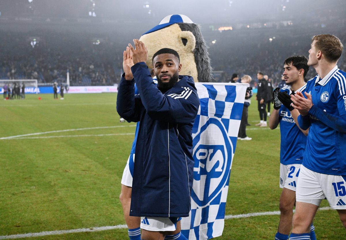 Moussa Sylla avanciert beim FC Schalke 04 immer mehr zum Publikumsliebling. Jetzt gibt es Grund zum Feiern fÃ¼r den Angreifer.