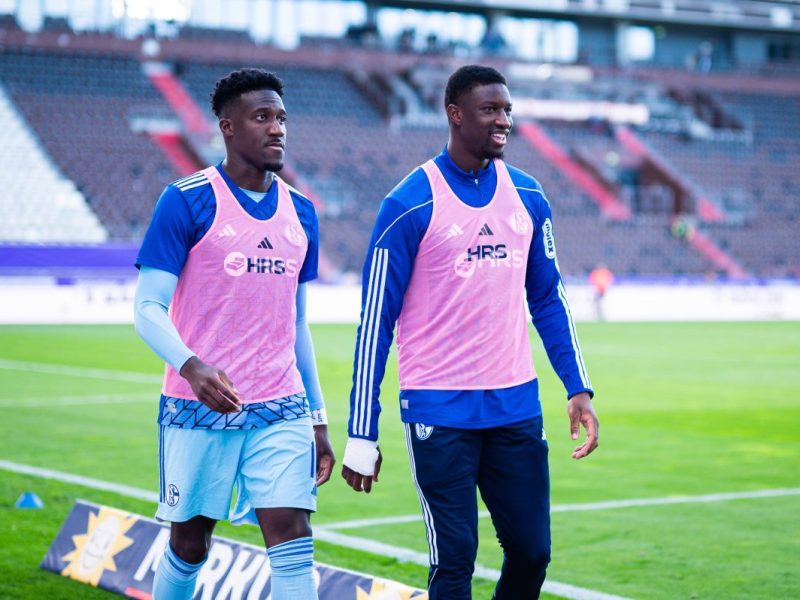 Beim FC Schalke 04 steht der nächste Abgang bevor. Neben Ron-Thorben Hoffmann wird ein weiterer S04-Akteur den Verein wohl verlassen.