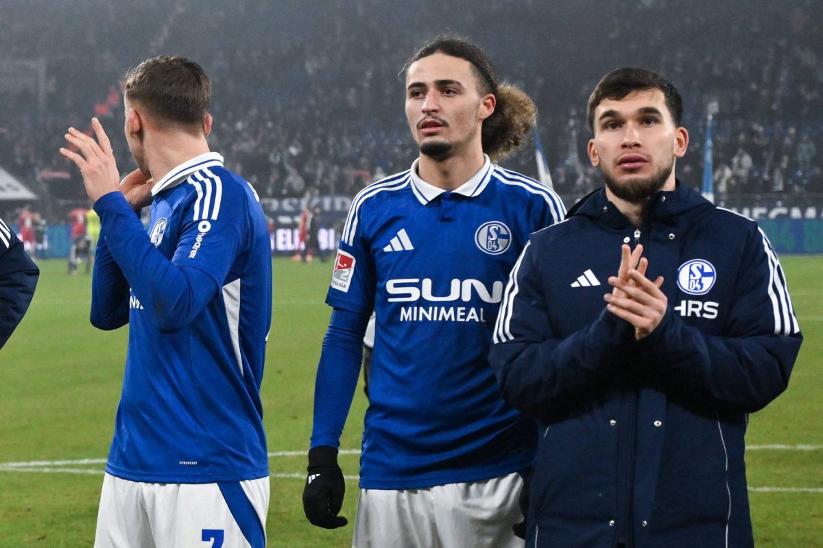 Beim FC Schalke 04 wÃ¤chst auf der rechten Seite etwas zusammen.