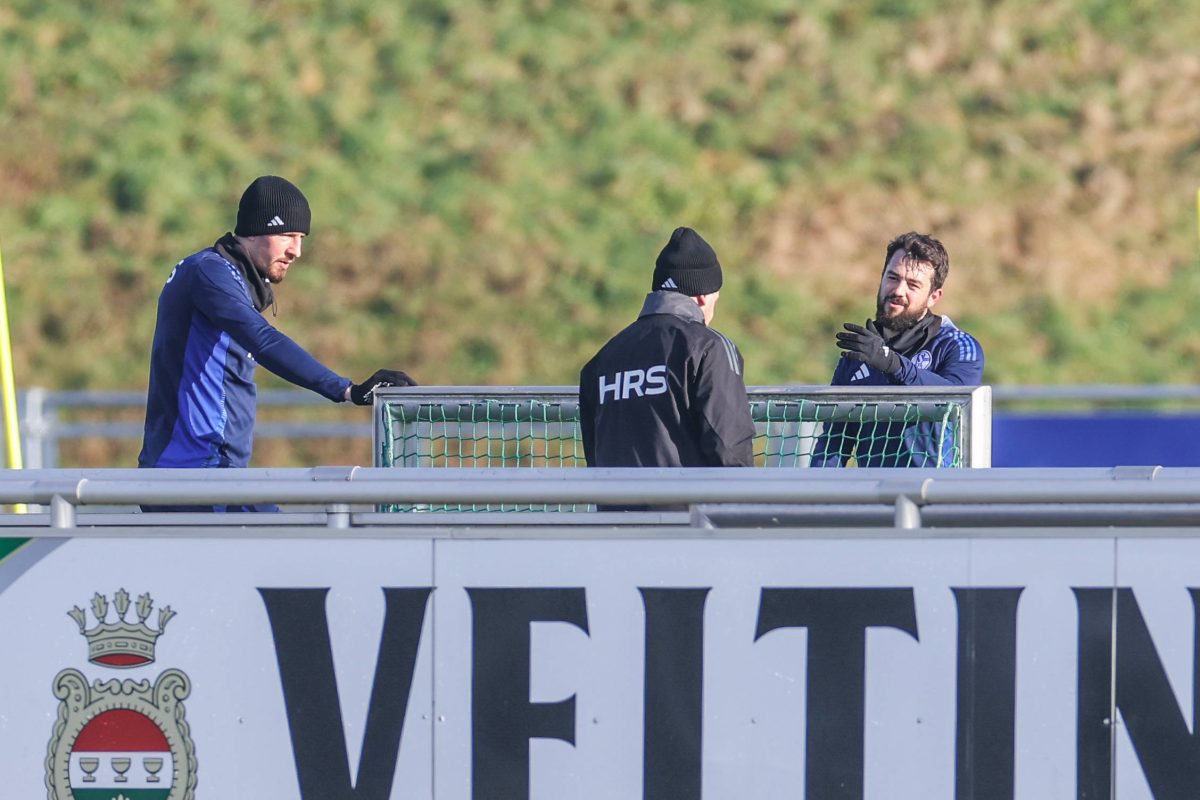 Beim FC Schalke 04 läuft es derzeit einfach. Nun können sich die Knappen über eine weitere gute Nachricht freuen.