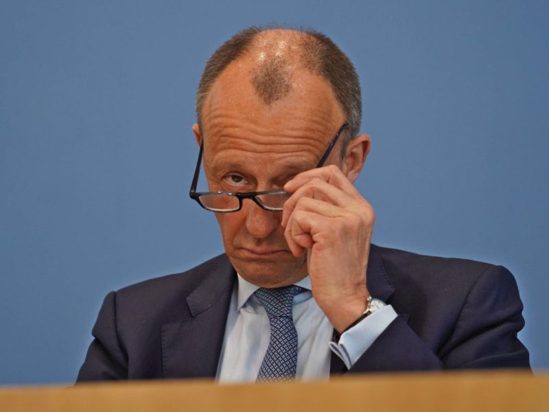 Merz wird hart kritisiert.