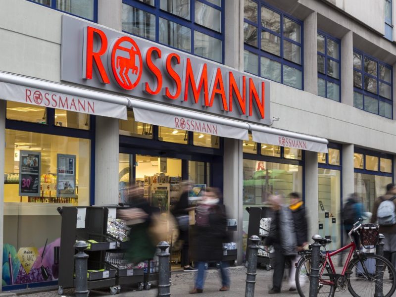 Rossmann und dm wurden von Kunden bewertet (Symbolfoto).