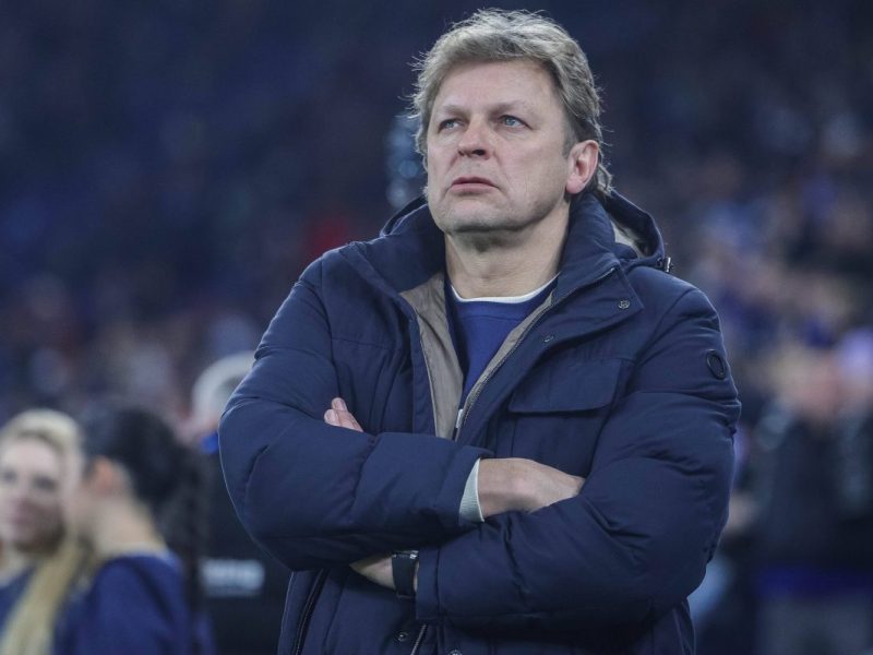 Beim FC Schalke 04 bahnt sich ein echter Coup an. Dies bestätigte S04-Boss Youri Mulder. Die Knappen-Fans dürfen sich in Kürze wohl freuen!