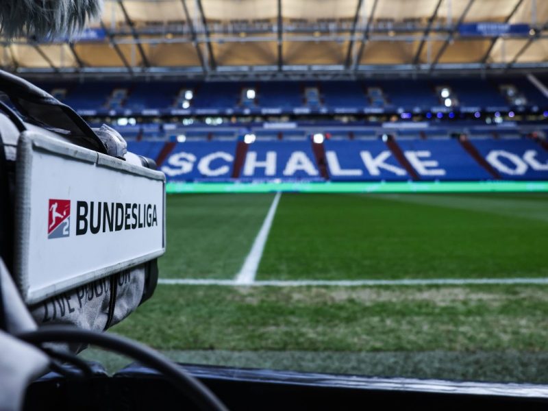 FC Schalke 04 macht es gegen Karlsruhe öffentlich.