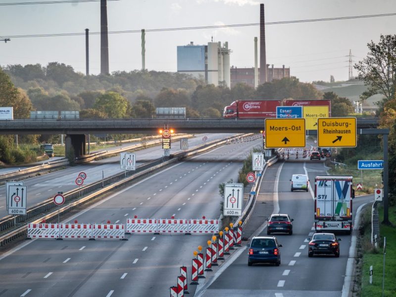 Die A40 in Duisburg wird für einige Tage gesperrt. (Symbolfoto)
