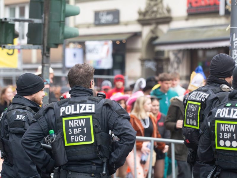 Karneval Polizei