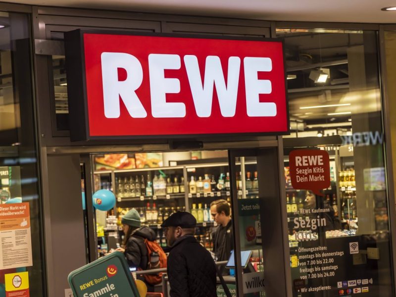 Kunden von Rewe, Aldi und Co. müssen sich auf eine Neuerung des Sortiments gefasst machen (Symbolfoto).