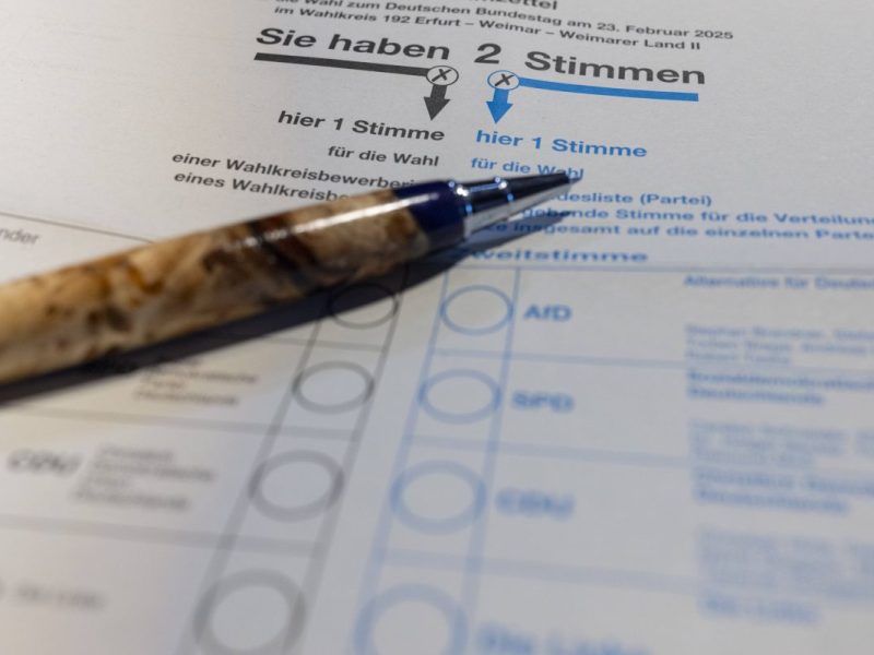 Wer per Briefwahl wählt, sollte sich beeilen: Die Frist ist kürzer als sonst, und Verzögerungen bei der Post könnten zum Problem werden. Hier alle Infos über die Briefwahlunterlagen!