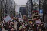 In sozialen Medien wird behauptet, Demonstranten würden für ihre Teilnahme bezahlt. Ein TikTok-Video sorgt für Wirbel – doch gibt es Beweise für das sogenannte „Demo-Geld“?