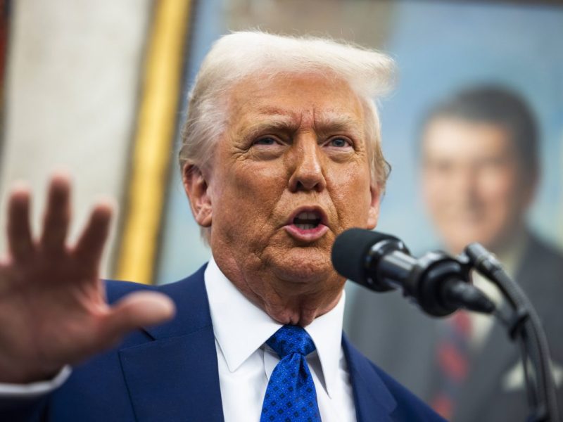 eit seiner Rückkehr ins Weiße Haus setzt Donald Trump seine härteste Abschiebepolitik aller Zeiten um. Jetzt soll es sogar Kopfgeld für die Meldung von Migranten geben!