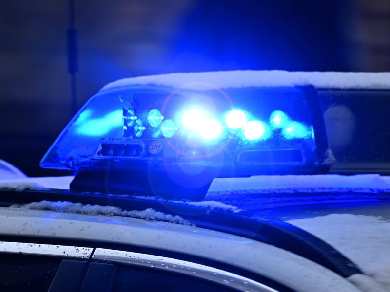 NRW: Blaulicht eines Polizei-Fahrzeugs
