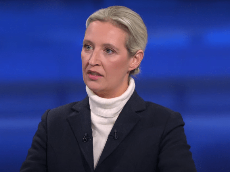 Im Quadrell gehen sich Alice Weidel und Olaf Scholz verbal hart an.