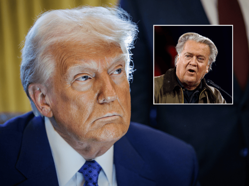 Trump-Kumpel Steve Bannon macht eine Geste, die an einen Hitlergruß erinnert.