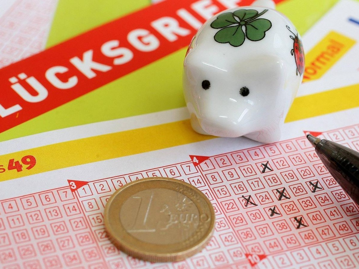 Einen Glücksgriff landete ein Mülheimer bei Westlotto und sicherte sich 50.000 Euro (Symbolbild).
