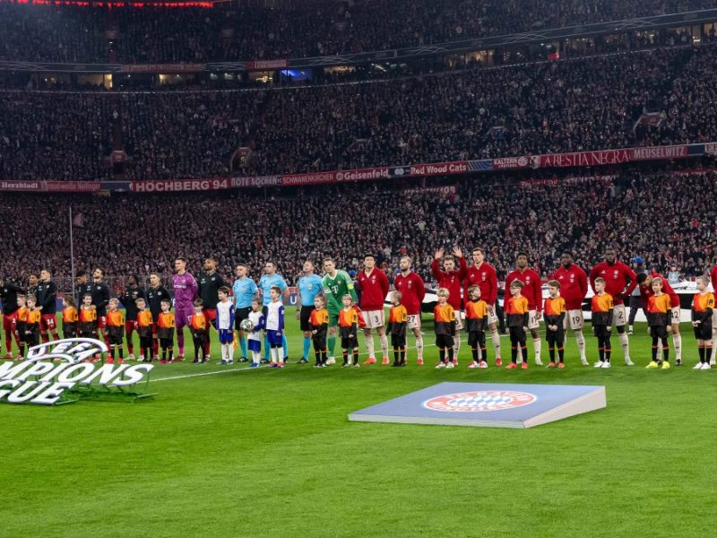 Im Spiel Bayern - Leverkusen ist es mitten im Spiel zu einem echten Schockmoment gekommen. Der Fußball ist in den Hintergrund gerückt.