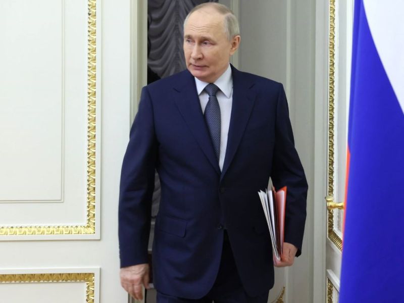 Trumps US-Gesandter lobt Kreml-Chef Putin.