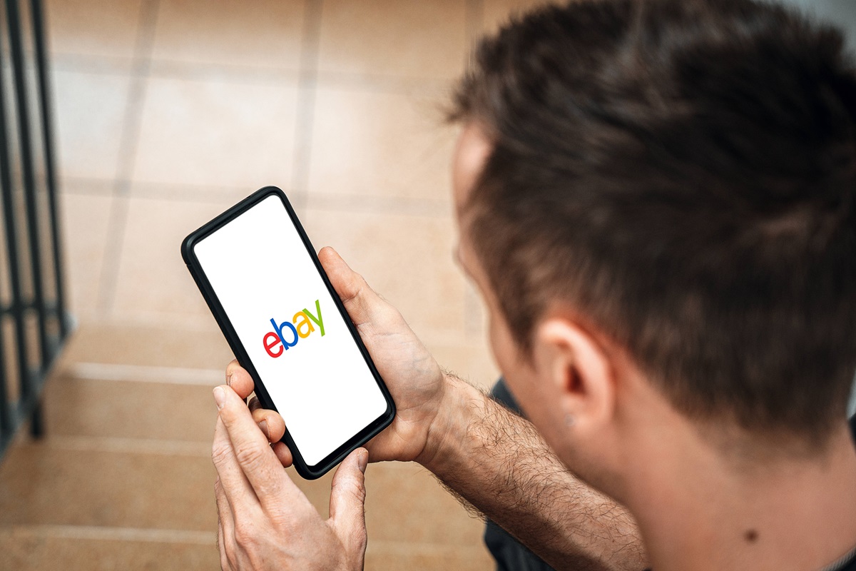 Ebay Logo auf Handy