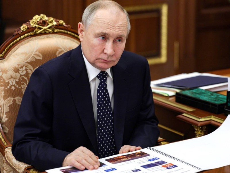 Im Vorfeld von Großwahlen zünden Terroristen – und aus Russland gibt es mysteriöse Suchanfragen. Zufall oder steckt Putin dahinter?